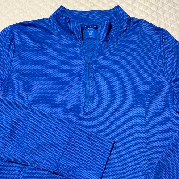 Tommy Bahama Active 1/4 Zip Top. Kangaroo Front Pocket. Like New. Blue. Large. - Picture 5 of 7